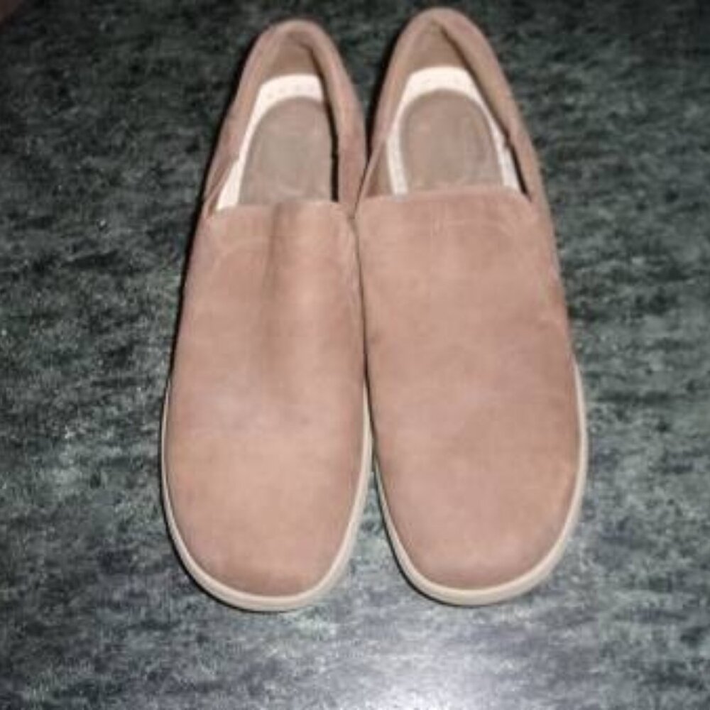 Women's 8.5m Rockport Light Brown Slip On Shoes